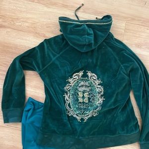 Emerald Green BGBD hoodie and matching Yoga leggings with pockets 4-way stretch